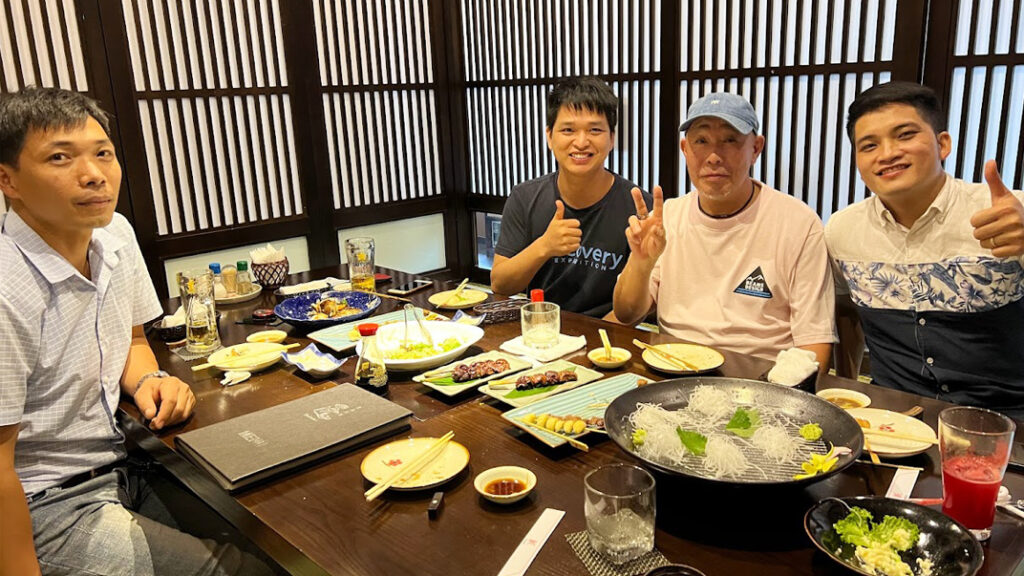 ベトナムでの技能実習生との食事会